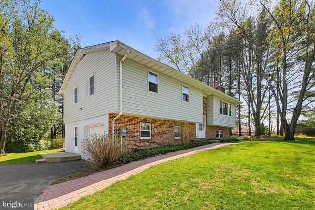 2701 GARRETT RD, White Hall, MD 21161