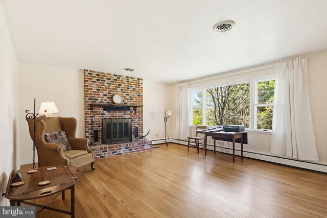 2701 GARRETT RD, White Hall, MD 21161