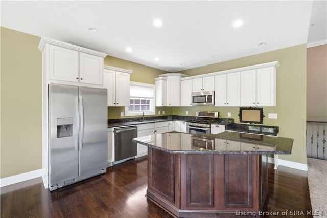 3119 Arbor Ridge Lane, New Albany, IN 47150