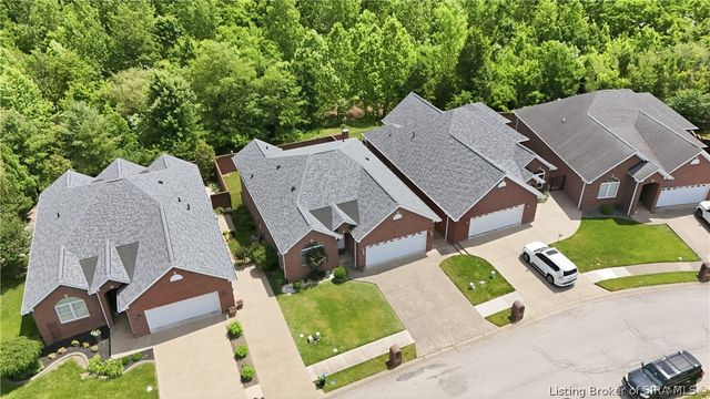 3119 Arbor Ridge Lane, New Albany, IN 47150