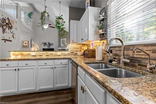 4026 River Breeze CIR, Chesapeake, VA 23321