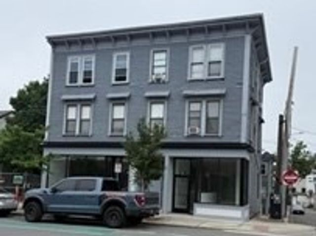 318 Somerville, Somerville, MA 02143