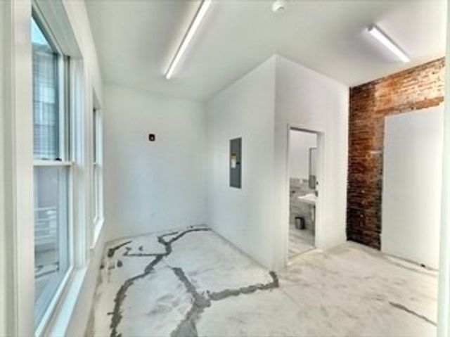 318 Somerville, Somerville, MA 02143