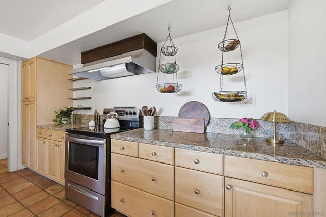 11248 Calle Oro Verde, Valley Center, CA 92082