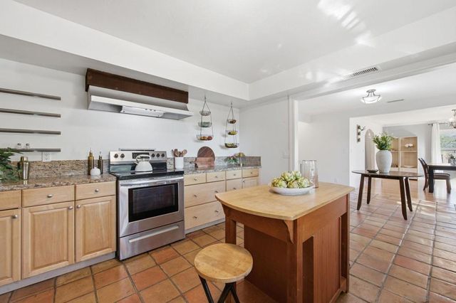 11248 Calle Oro Verde, Valley Center, CA 92082