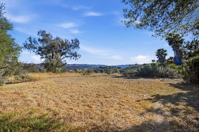 11248 Calle Oro Verde, Valley Center, CA 92082