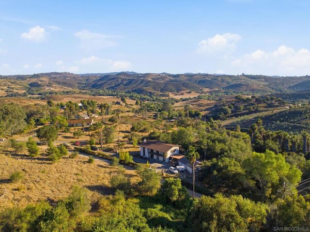 11248 Calle Oro Verde, Valley Center, CA 92082