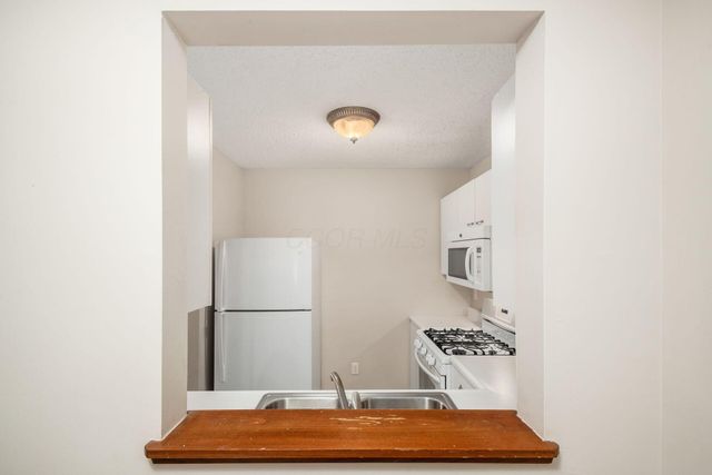 175 Macenroe Drive, 32F, Blacklick, OH 43004