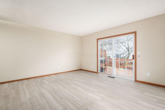 175 Macenroe Drive, 32F, Blacklick, OH 43004