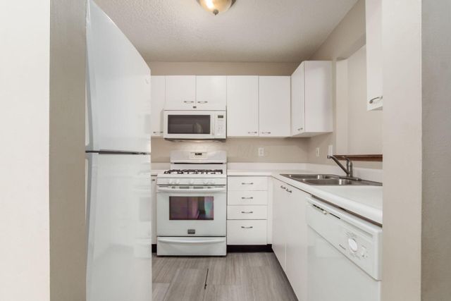 175 Macenroe Drive, 32F, Blacklick, OH 43004