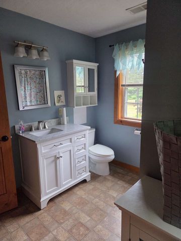 307 Chicopee St, Granby, MA 01033