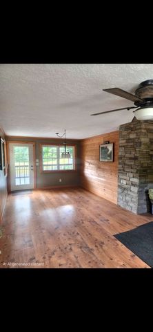 307 Chicopee St, Granby, MA 01033
