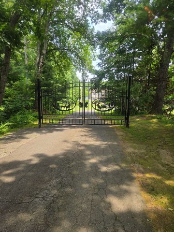 307 Chicopee St, Granby, MA 01033