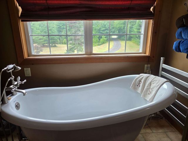307 Chicopee St, Granby, MA 01033