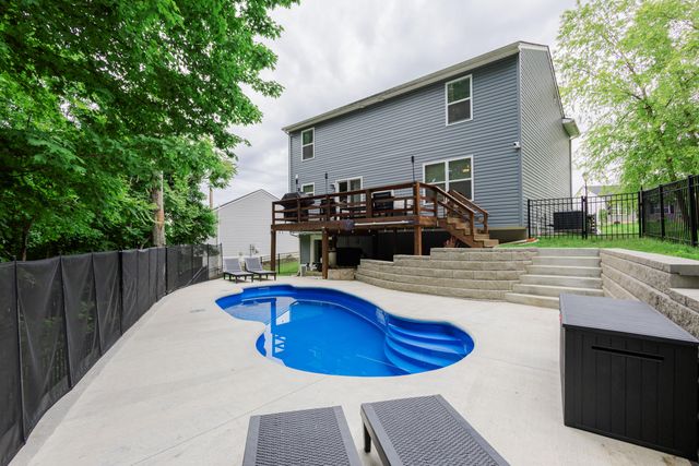 1899 Farmhouse Way, Florence, KY 41042