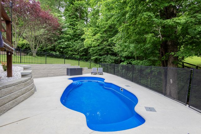 1899 Farmhouse Way, Florence, KY 41042