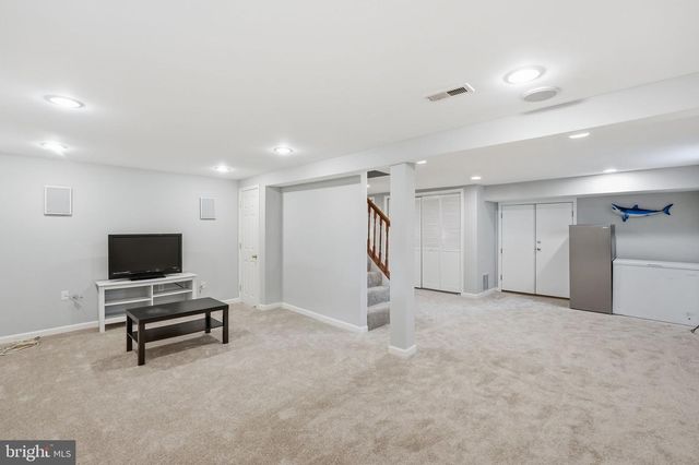 1811 EDNOR RD, Silver Spring, MD 20905