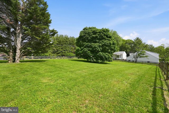 1811 EDNOR RD, Silver Spring, MD 20905