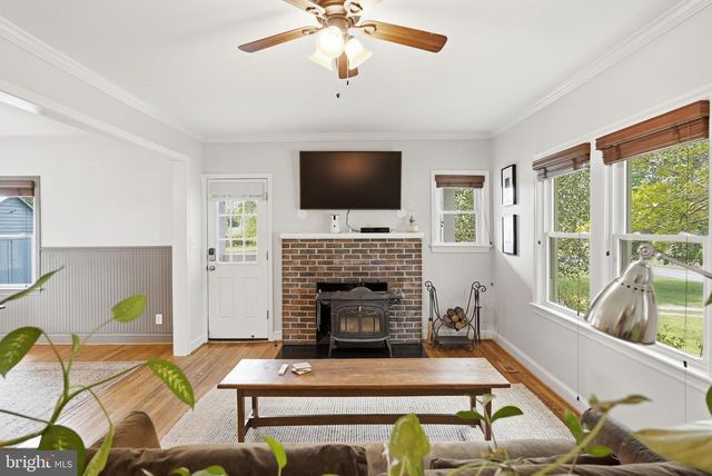1811 EDNOR RD, Silver Spring, MD 20905