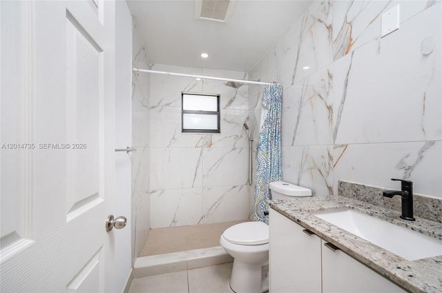 2106 Plunkett Ct, Hollywood, FL 33020