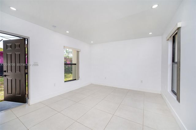 2106 Plunkett Ct, Hollywood, FL 33020