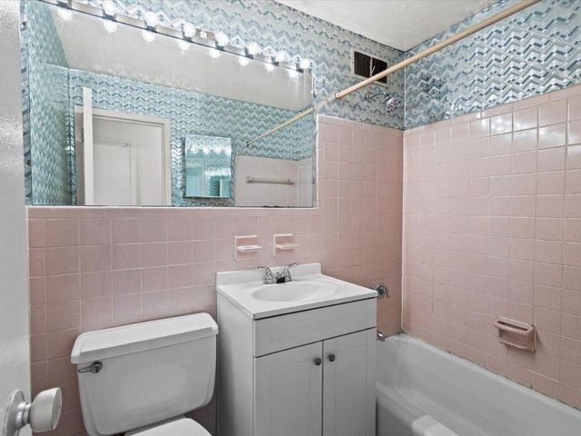215 Piedmont Avenue NE 702, Atlanta, GA 30308