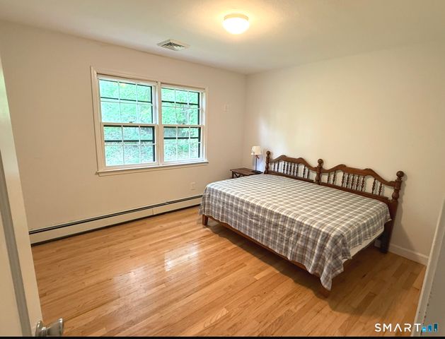1049 Kettletown Road, Southbury, CT 06488