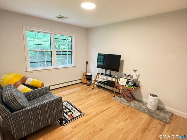 1049 Kettletown Road, Southbury, CT 06488