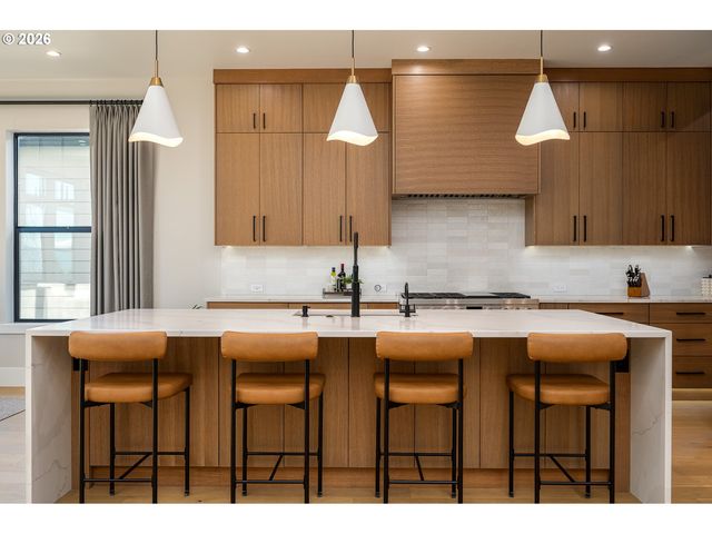 480 W U St, Washougal, WA 98671