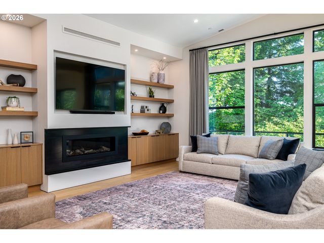 480 W U St, Washougal, WA 98671