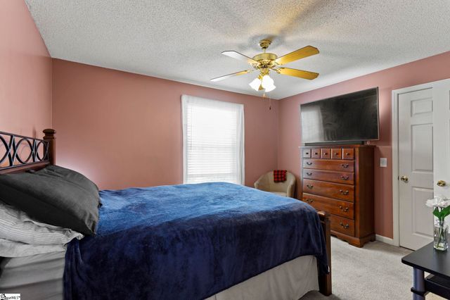 1004 Pelham Square Way, Greer, SC 29650