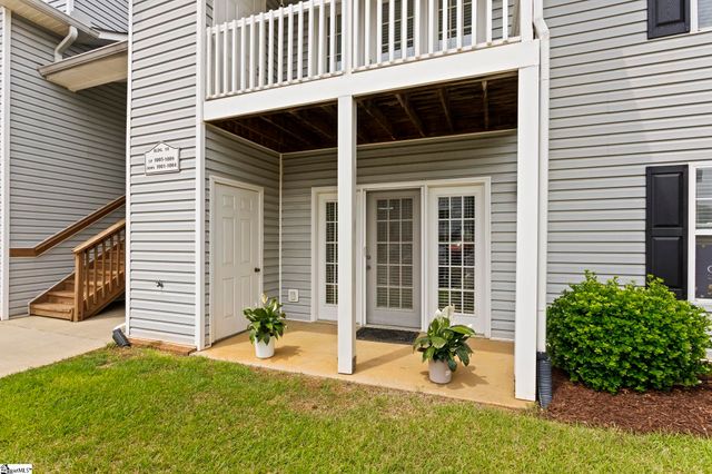 1004 Pelham Square Way, Greer, SC 29650