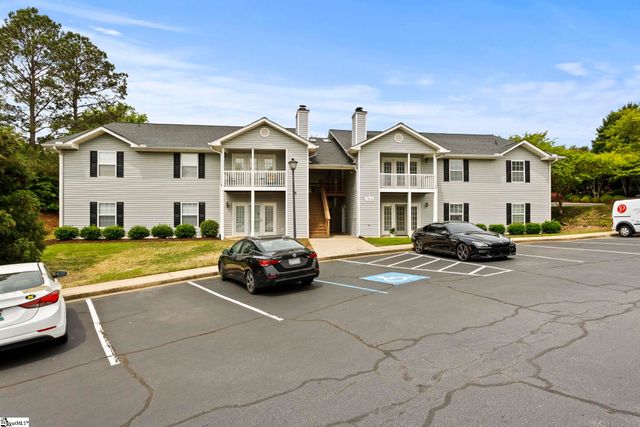 1004 Pelham Square Way, Greer, SC 29650