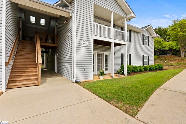 1004 Pelham Square Way, Greer, SC 29650