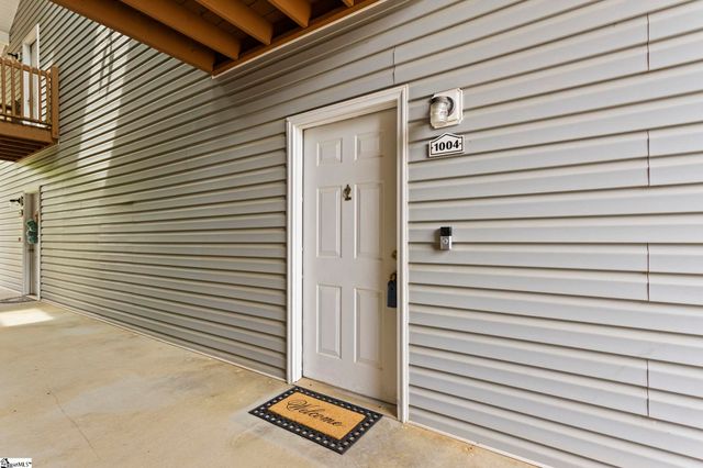 1004 Pelham Square Way, Greer, SC 29650