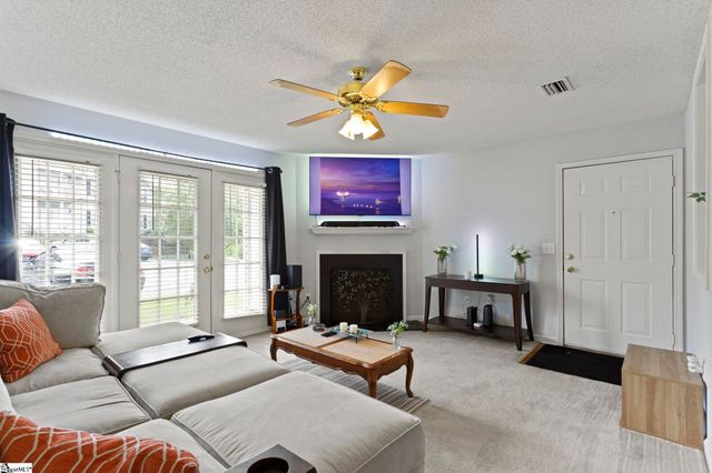 1004 Pelham Square Way, Greer, SC 29650