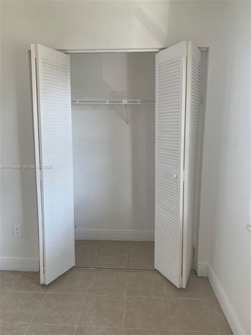 20815 NE 8th Ct 202-20, Miami, FL 33179
