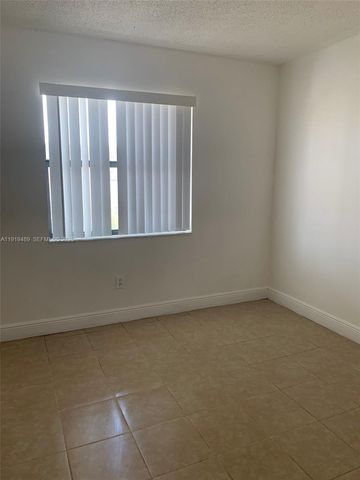 20815 NE 8th Ct 202-20, Miami, FL 33179