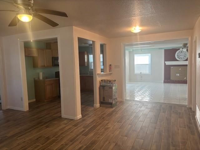 101 Pompano Avenue, Galveston, TX 77550