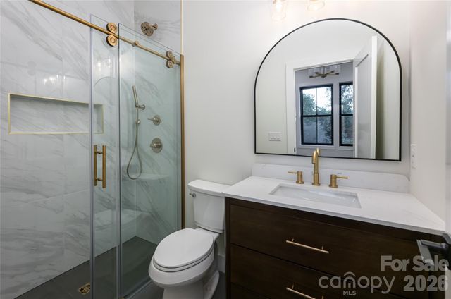 6 Dailey Drive, Asheville, NC 28801