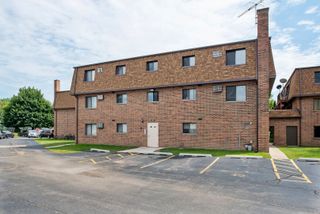 493 McHENRY Road 3B, Wheeling, IL 60090