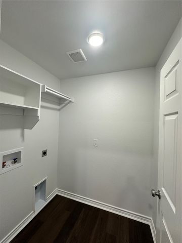 1989 W Bond Street, Denison, TX 75020