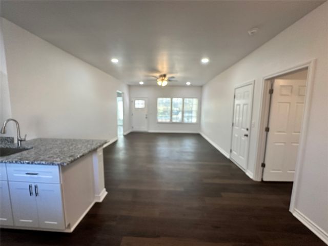 1989 W Bond Street, Denison, TX 75020