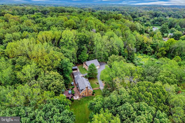 12215 HENDERSON RD, Clifton, VA 20124