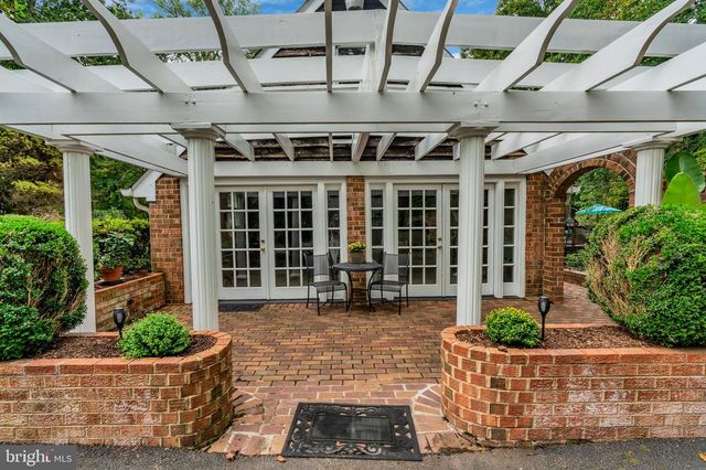 12215 HENDERSON RD, Clifton, VA 20124