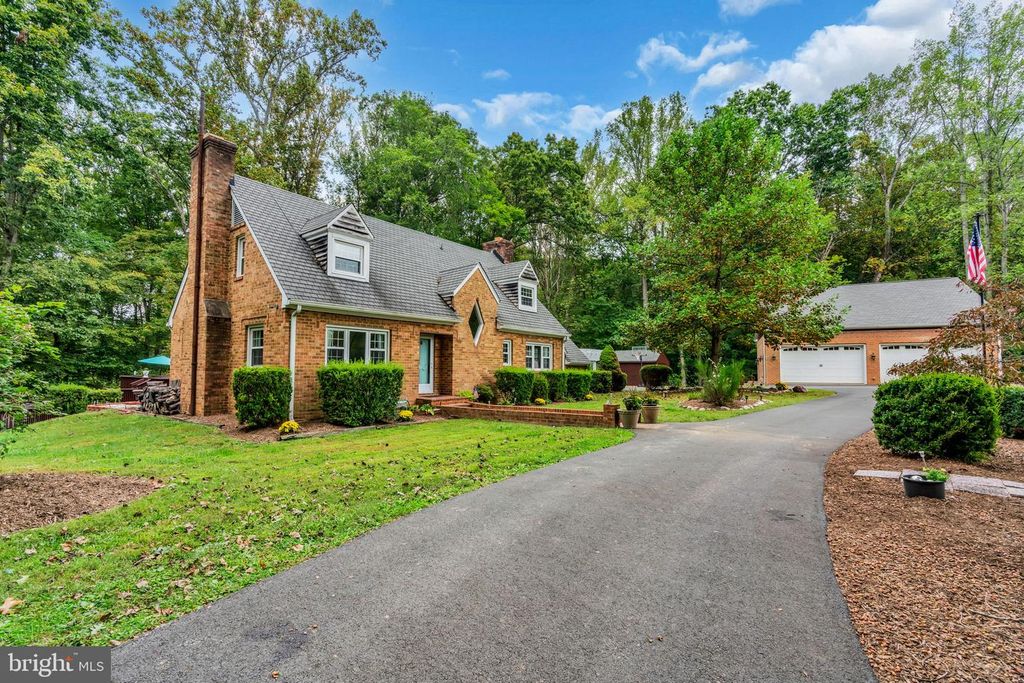 12215 HENDERSON RD, Clifton, VA 20124