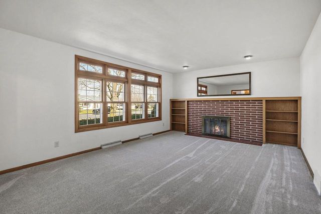 135 West Street, Dane, WI 53529