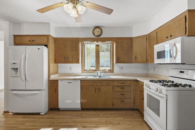 135 West Street, Dane, WI 53529