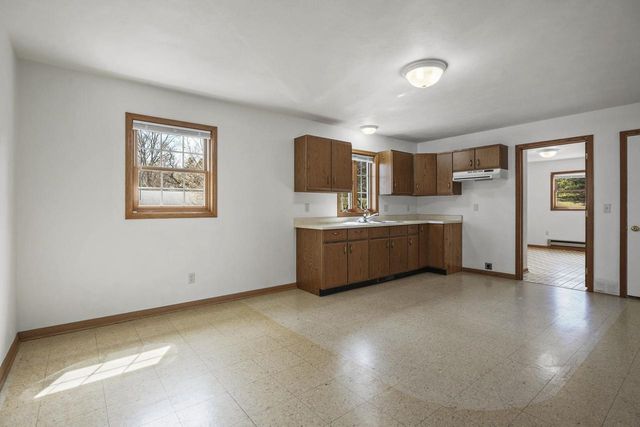 135 West Street, Dane, WI 53529