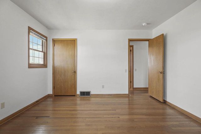 135 West Street, Dane, WI 53529